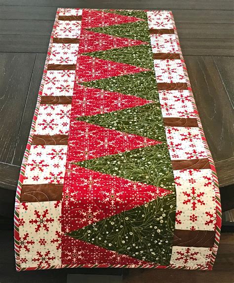Quilt Patterns For Christmas Table Runners