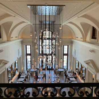 The Dining Room at RH Indianapolis
