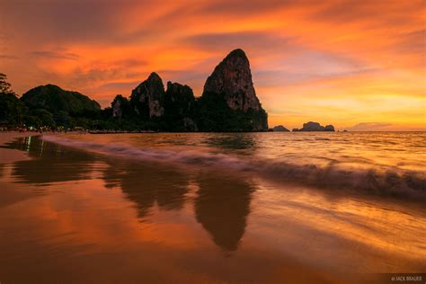 Railay Sunset & Bioluminescent Plankton: Your Complete Guide