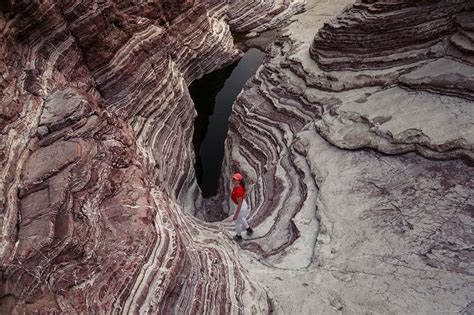 Rainbow Valley hiking