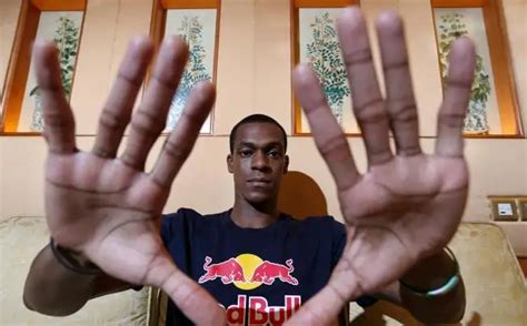Rajon Rondo Hand Size