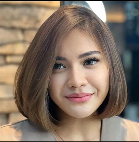 Rambut Pendek Wanita Gemuk Model Terbaru di Indonesia