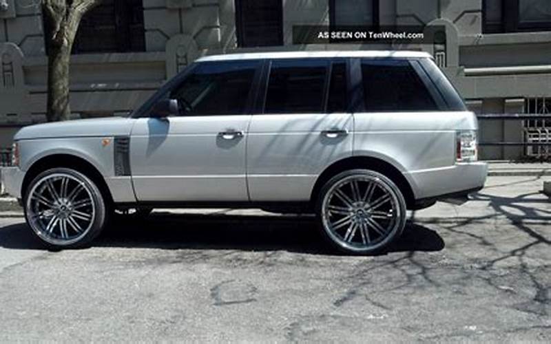 Range Rover On 26S With Chrome Wheels