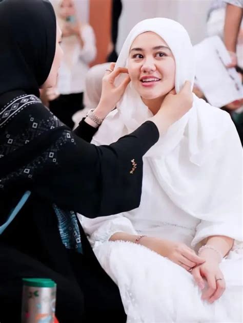 Rapikan Hijab