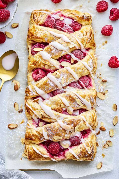 Raspberry In Puff Pastry - Chefinoz