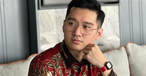 Raymond Chin Biodata