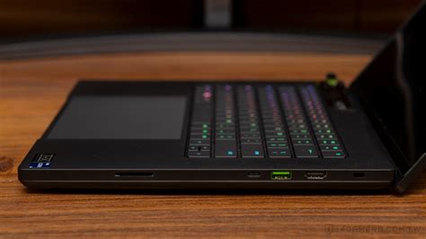 Razer Blade 16 comes with a Mini-LED display