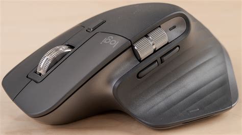 Razer Pro Click vs Logitech MX Master 3S: Price