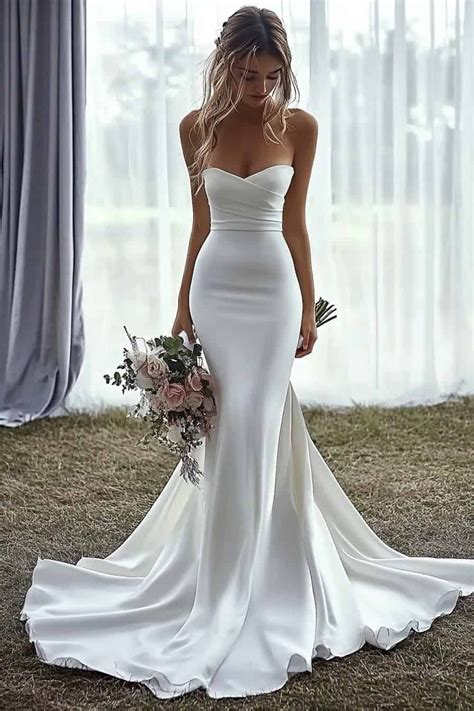 Real Bride Elegant Dress