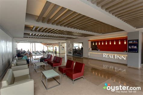 Real Inn Cancun lobby