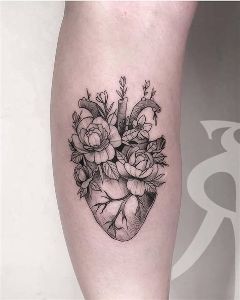 sararosacorazon.art Realistic heart tattoo, Human heart