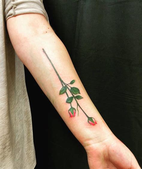 30+ Simple and Small Flower Tattoos Ideas for Women Rose