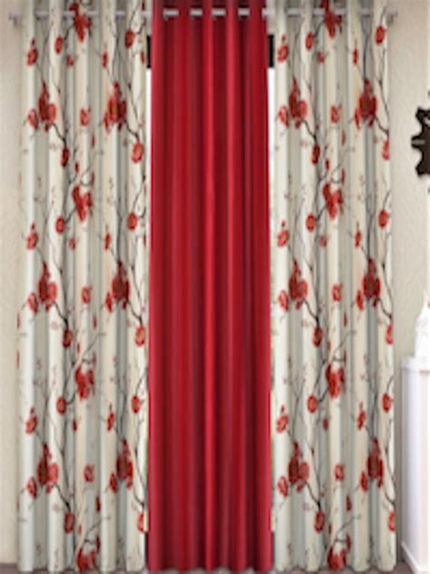 Red And White Patterned Curtains