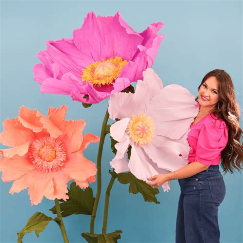 Download Red Giant Paper Flower Composition Files For Crafts