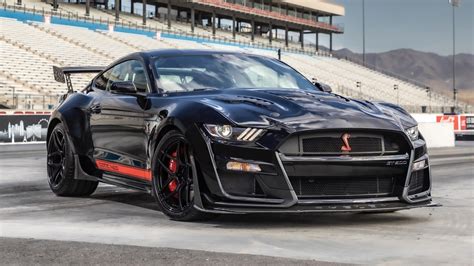 Red Mustang Gt500