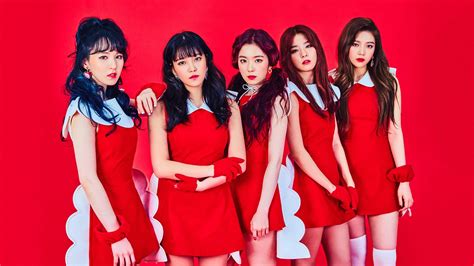 Experience the Sensational Elegance of Red Velvet with High-Resolution Wallpaper HD!