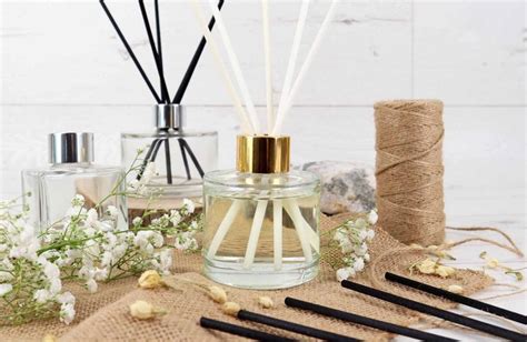 Reed Diffusers Vs. Candles: Which Is The Best Fragrance Option For Your Home?