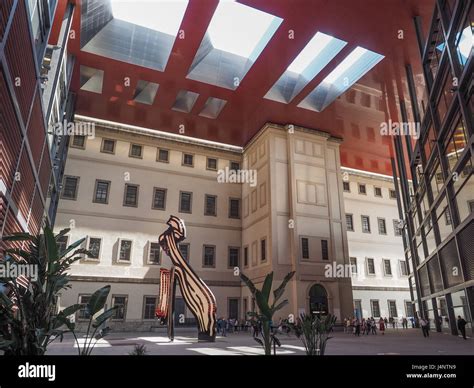 Reina Sofia Museum inside