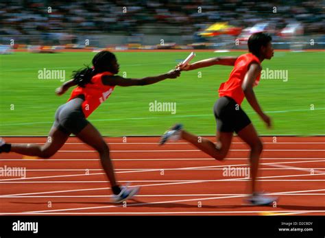 陸上競技のリレーバトンパス