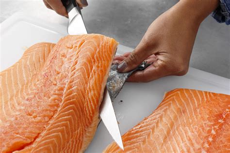 Tenderize Your Taste Buds: The Mouth-Watering Secret to Preparing Perfect Salmon