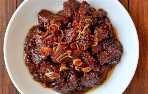 Rahasia Rasanya Yang Menggugah Hati: Resep Slow Cooker Semur Daging Sapi Uk yang Mudah Dan Enak!