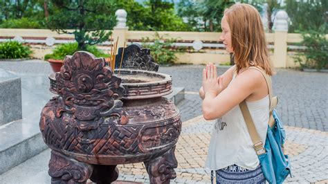 Respecting tour sites