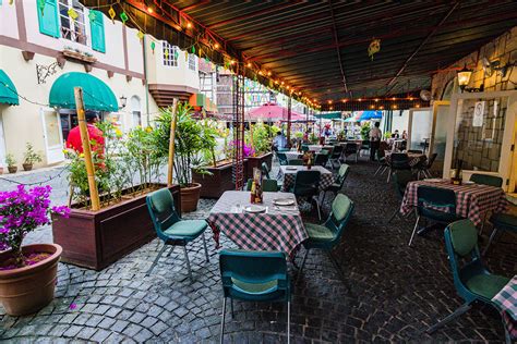 Restaurants in Colmar Tropicale