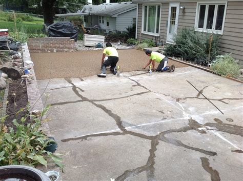 Resurfacing a Sidewalk is Easy to DIY in 2020 Concrete patio makeover