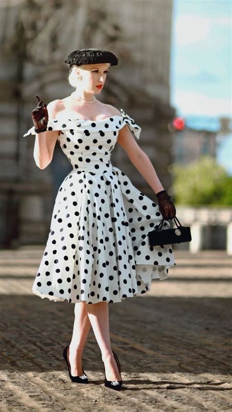Retro Attire