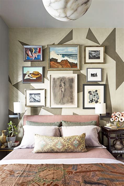 Decorate Your Bedroom's Wall in a Creative Way