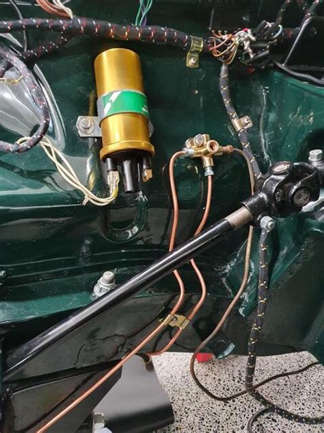 Revamp Your Ride: 1973 MGB Brake Line Routing Demystified - Schematic Diagram