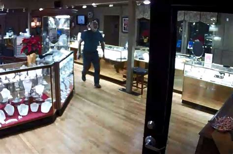 Richmond Robbery: Suspect Targets Local Jewelry Store