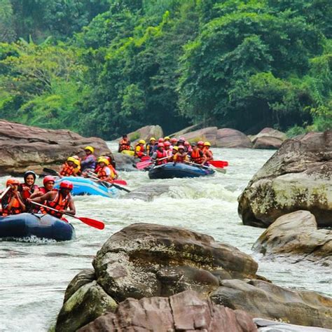 Riding Rapids Kitulgala