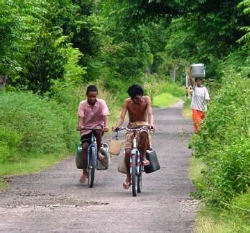 Riding Sepeda di Daerah Pedesaan