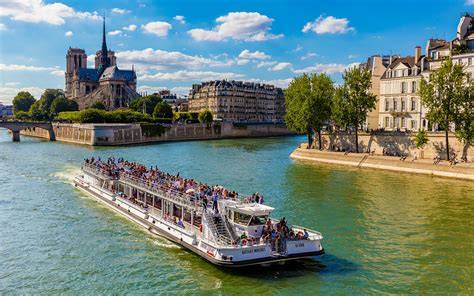 River Cruise Commentary