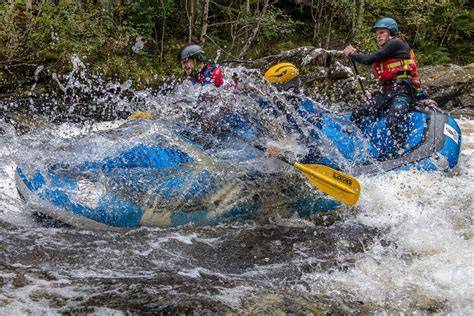 River Garry Rafting Challenges