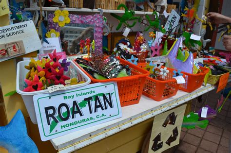 Roatan Shopping