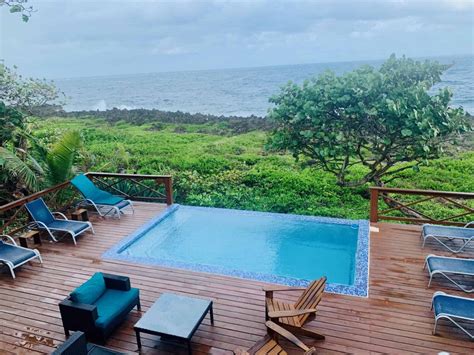 Roatan Tourist Crowds