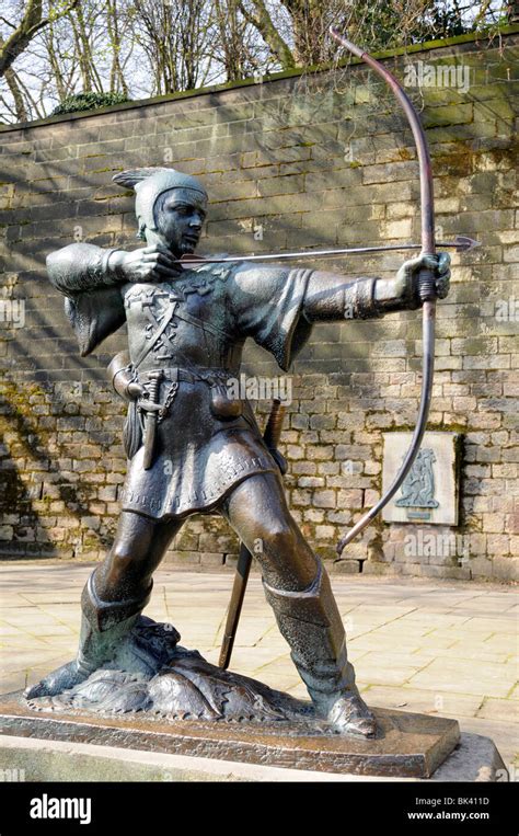 Robin Hood Statue Nottingham