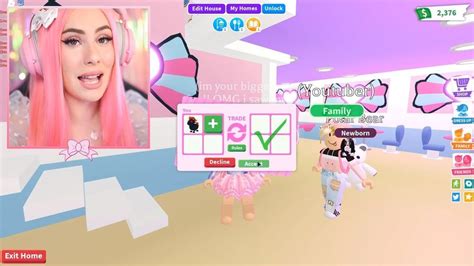 Roblox: How to spot and avoid scammers in Adopt Me! - BBC 