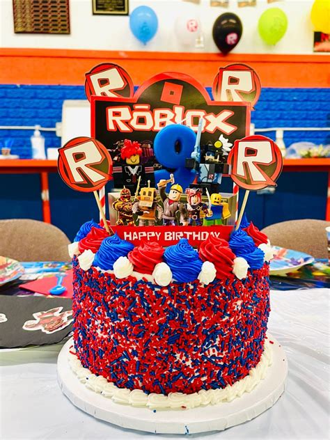Roblox | Roblox birthday cake, Roblox cake, Video game cakes