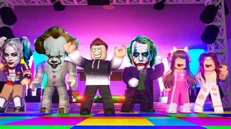 Roblox - DANÇA DOS BLOCOS MALUCOS VS ARLEQUINA 