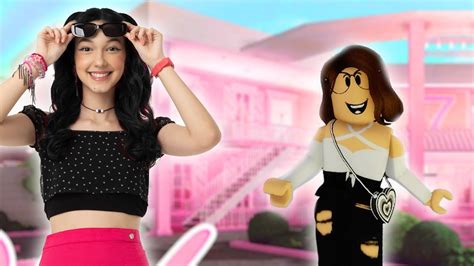 Roblox - PASSAMOS FÉRIAS EM UM HOTEL COR DE ROSA 