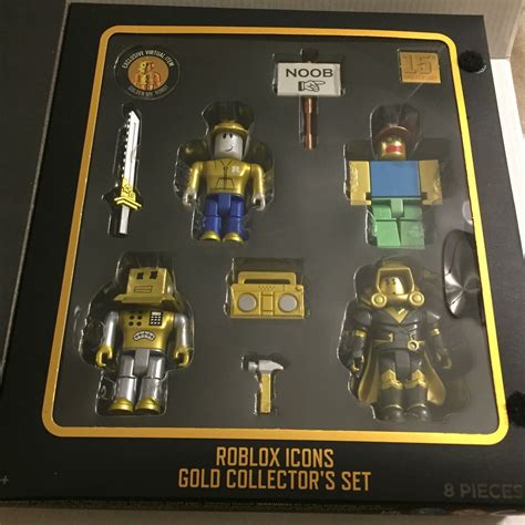Roblox Action Collection - 15th Anniversary Gold Collector\'s Set 