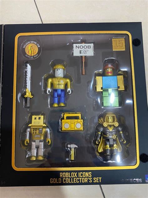 Roblox Action Collection - 15th Anniversary Roblox Icons Gold 