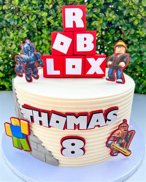 Roblox Cake | Roblox cake, Roblox birthday cake, Easy cake 