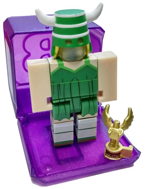Roblox Celebrity Collection Series 3 MissShu 3 Mini Figure with 