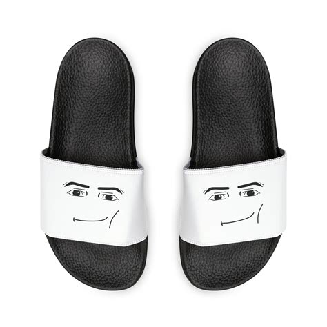 Roblox Merch - Amazon.co.uk