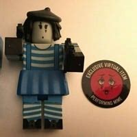 Roblox Series 9 ARSENAL: PERFORMER Figure w/ PERFORMING 