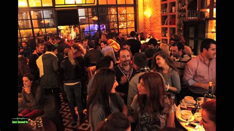 Rock Restaurant Overcrowding